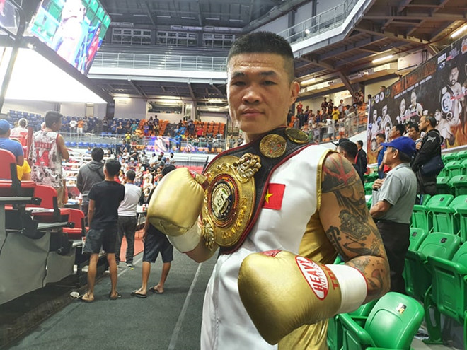 Trương Đình Hoàng hạnh phúc khi sở hữu 2 đai boxing châu Á, Đông Á, làm rạng danh boxing Việt Nam